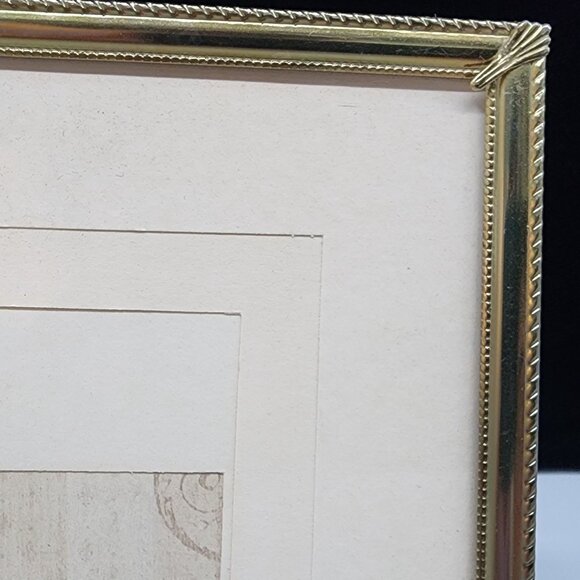 Vintage Gold-Tone Ornate Picture Frame With Red Velvet Backing Stand 8x10 - Picture 3 of 9